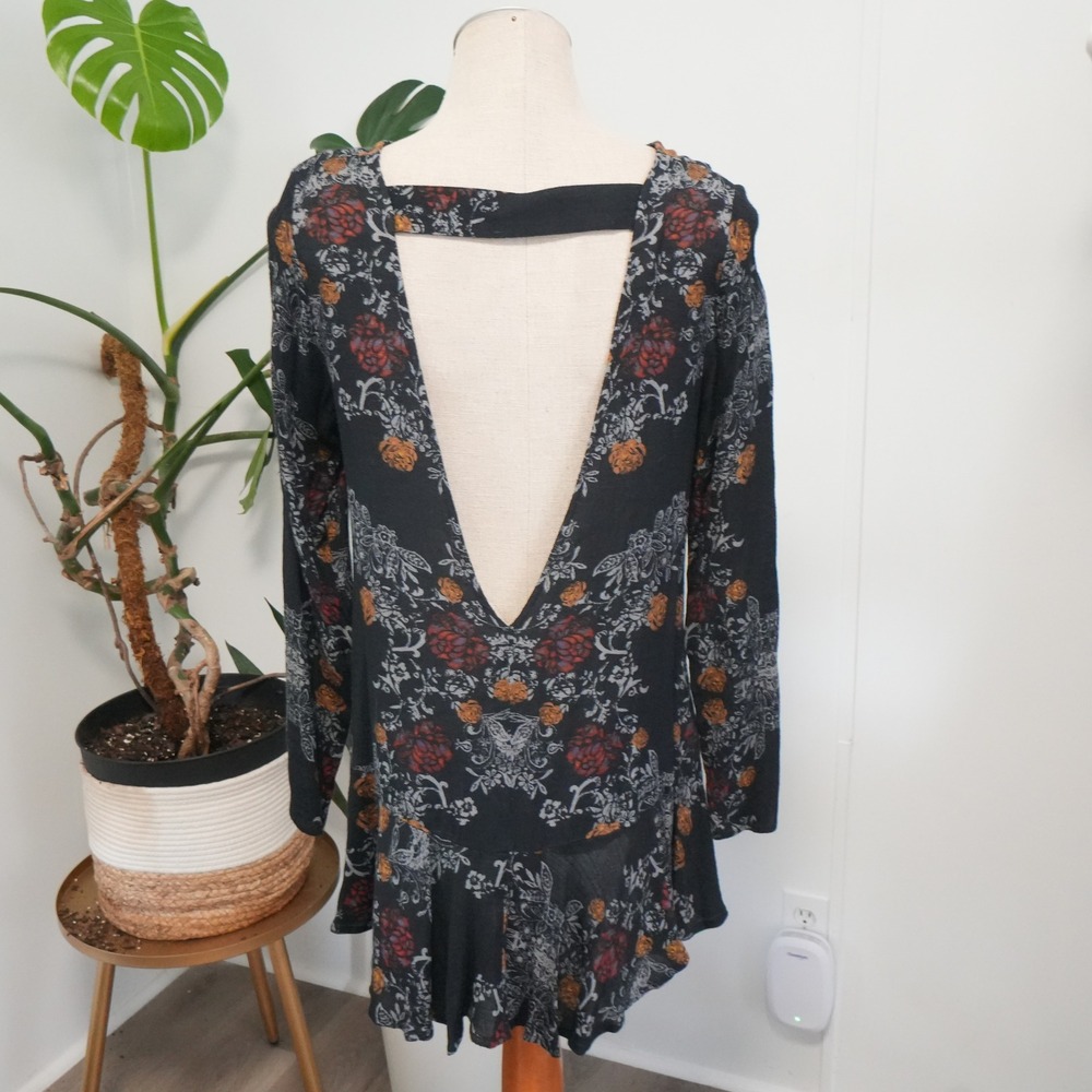 Free People Mini Dress Womens Small Black Floral Damask V-Back Ruffle Boho Tunic - Picture 2 of 10